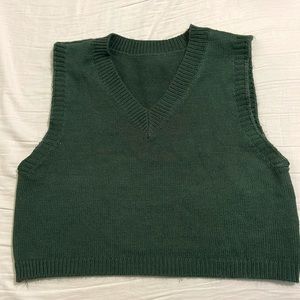Solid V-Neck Cropped Sweater Vest